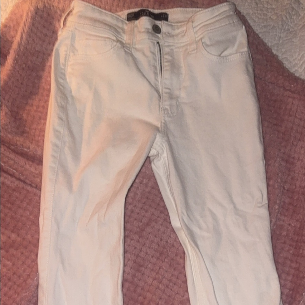 HOLISTER